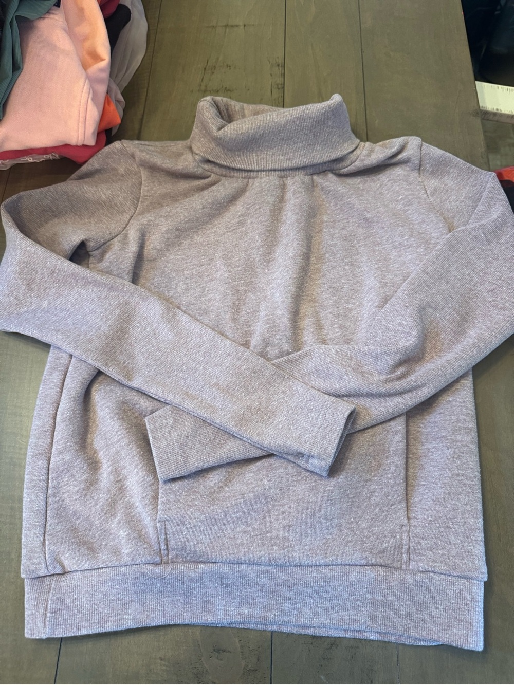 Alo Size XS Smoky Quartz Heather Cozy Funnel Neck Pullover Sweatshirt